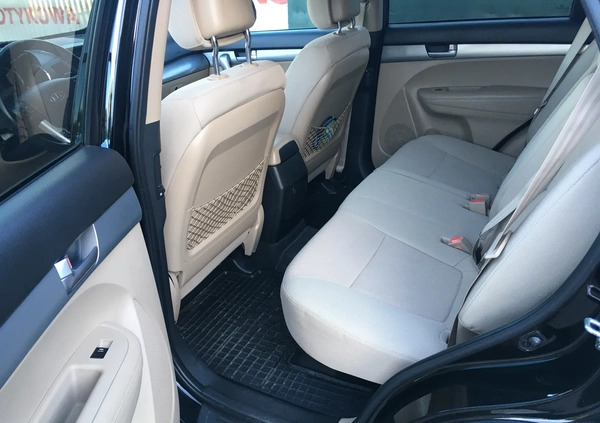 Kia Sorento cena 38600 przebieg: 179000, rok produkcji 2011 z Poniatowa małe 79